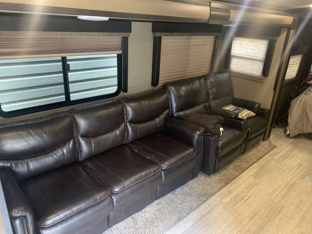 Mobile RV Upholstery Repair for Onsite Furniture Restoration